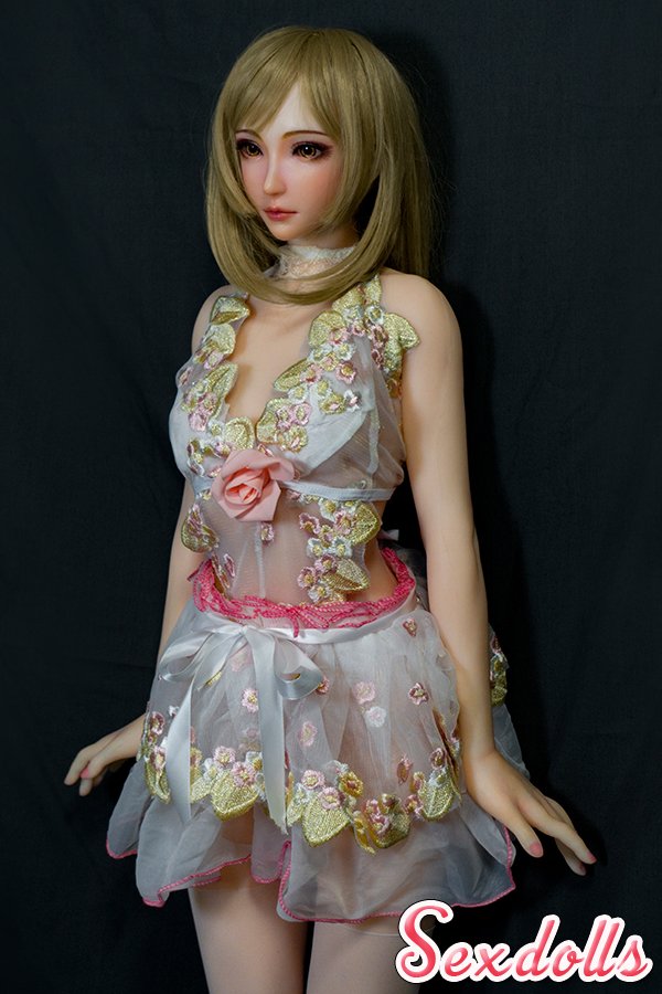 ElsaBabe シリコン人形